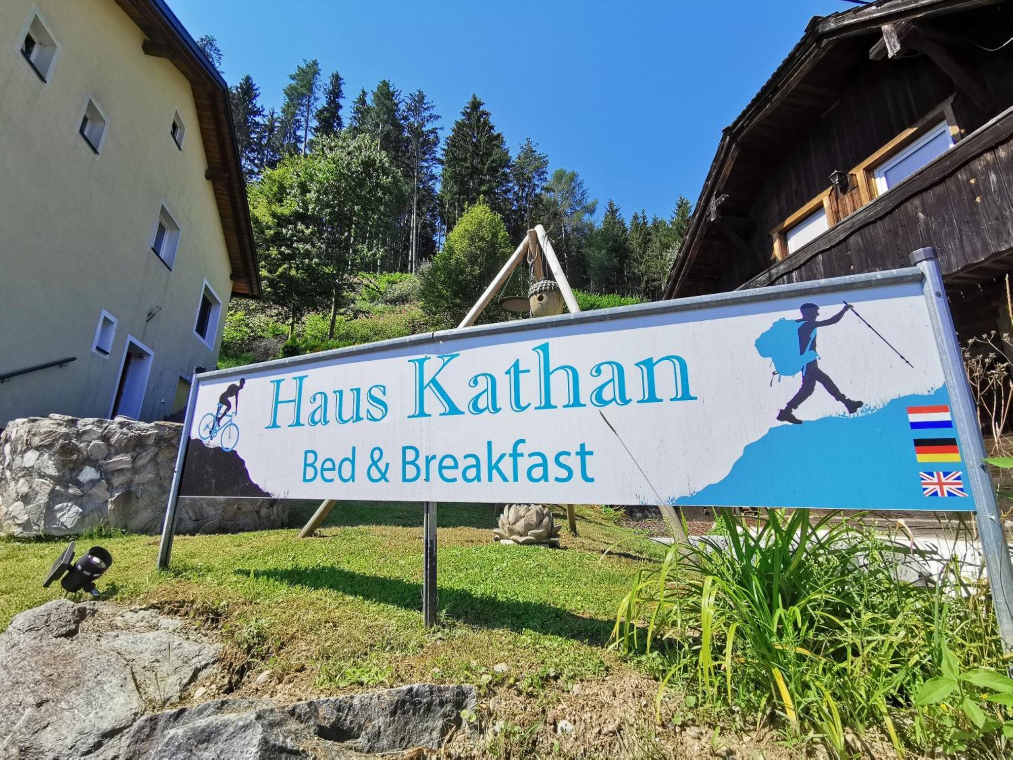 Haus Kathan Kamering エクステリア 写真